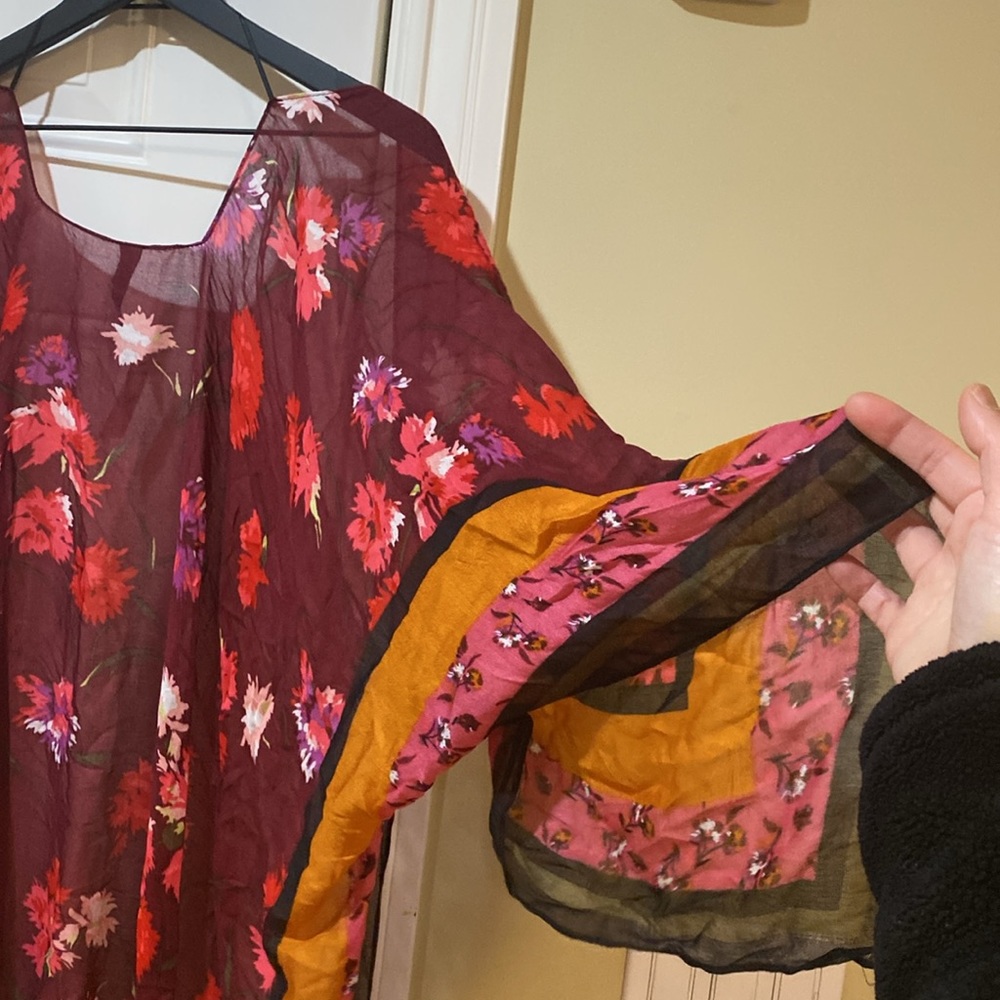 New Express Floral Kimono shawl cover up with arm holes - Picture 7 of 8